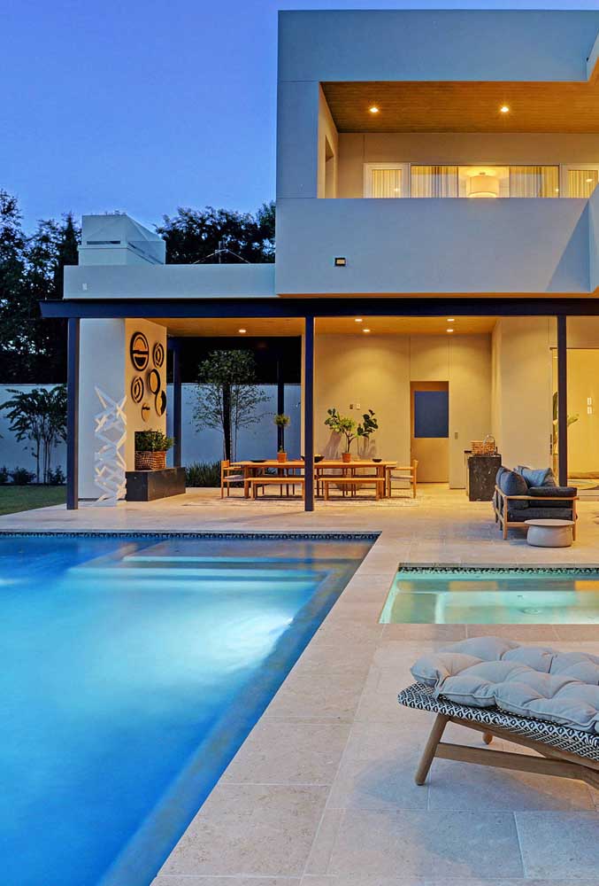 Área de lazer com piscina: dicas para fazer a sua e fotos incríveis de decoração