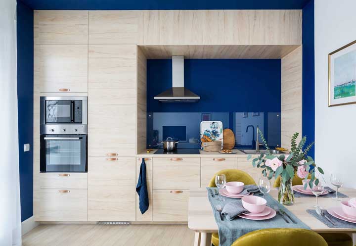 Decoração de cozinha pequena: dicas essenciais e fotos incríveis