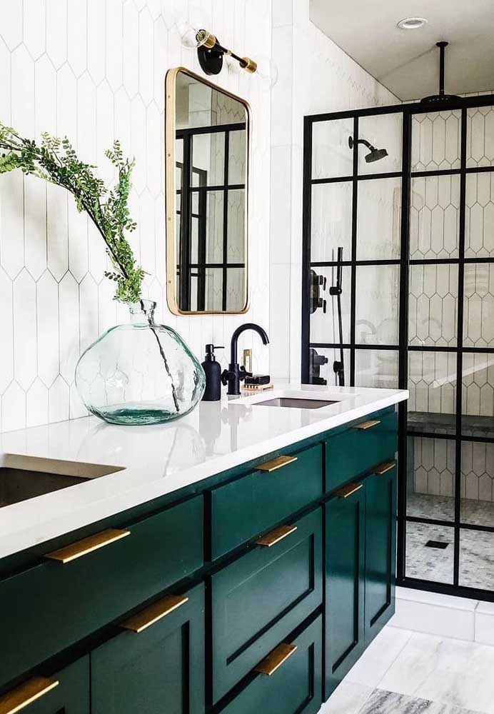 Armário para banheiro: como escolher, dicas e fotos incríveis para se inspirar