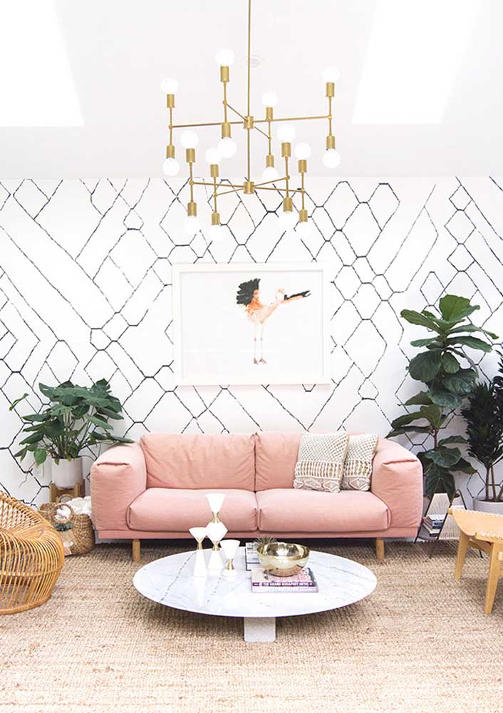 Sofá rosa: ideias para usar o item na decoração e fotos incríveis