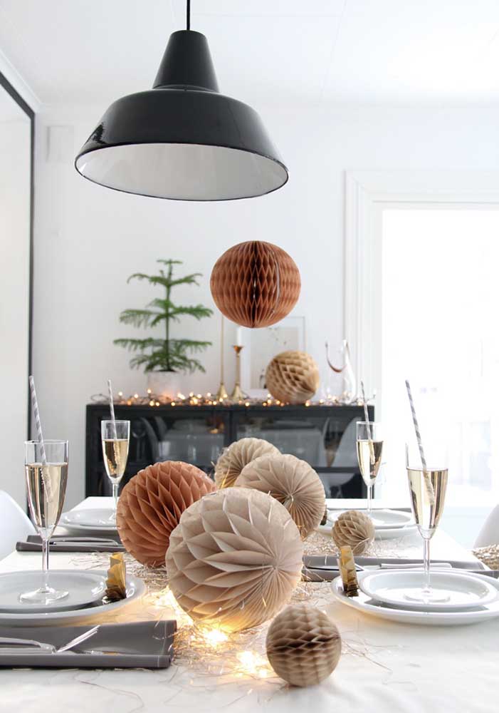 Enfeites de mesa: como acertar na escolha do item e fotos incríveis de decoração