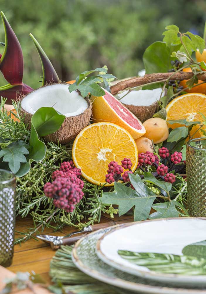 Enfeites de mesa: como acertar na escolha do item e fotos incríveis de decoração