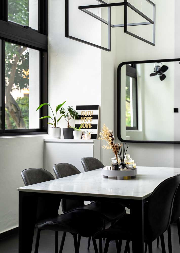 Enfeites de mesa: como acertar na escolha do item e fotos incríveis de decoração