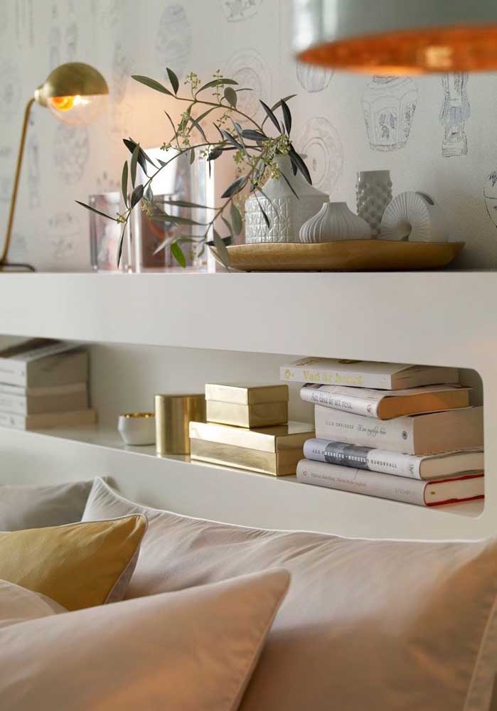 Nichos para cabeceira da cama: coloque os livros, celular, óculos e outras coisas que você usa
