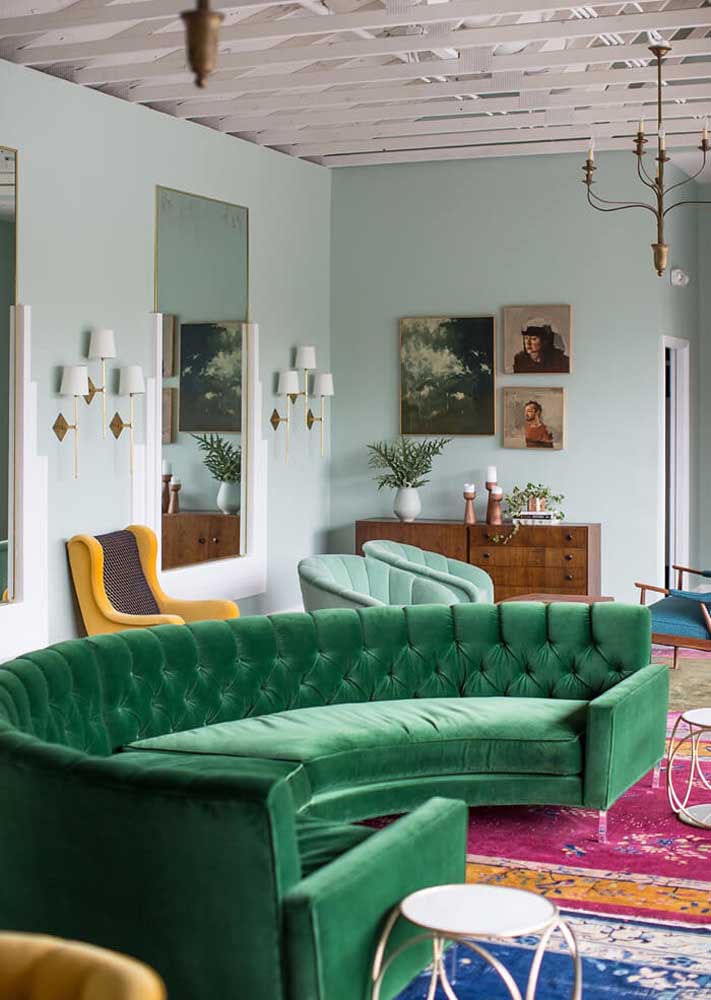 Sofá verde: descubra 40 ideias incríveis e dicas para escolher