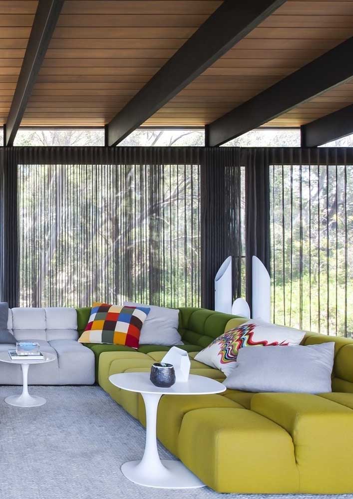 Sofá verde: descubra 40 ideias incríveis e dicas para escolher