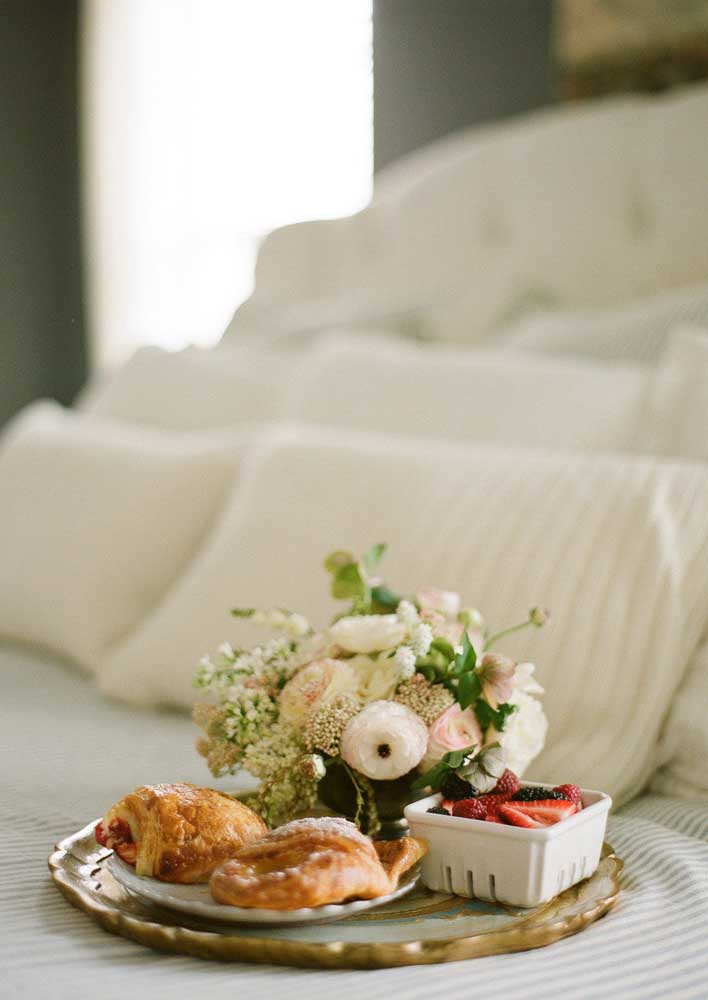 Café da manhã na cama: como organizar, dicas e fotos para se inspirar