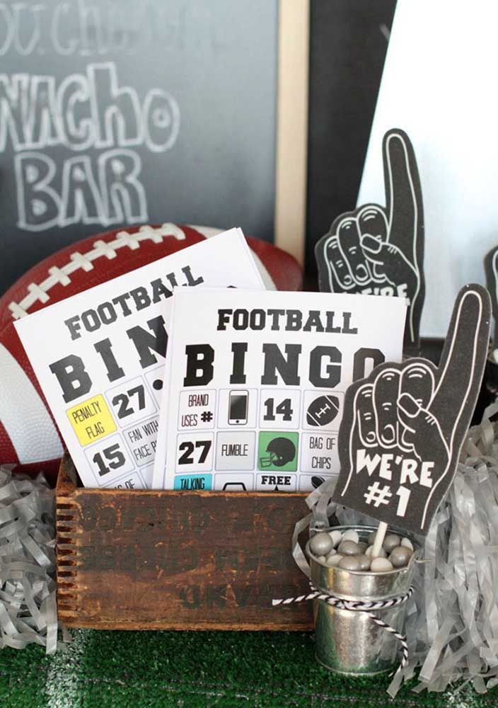 Um bingo para animar a festa Super Bowl. Mas tem que ser temático