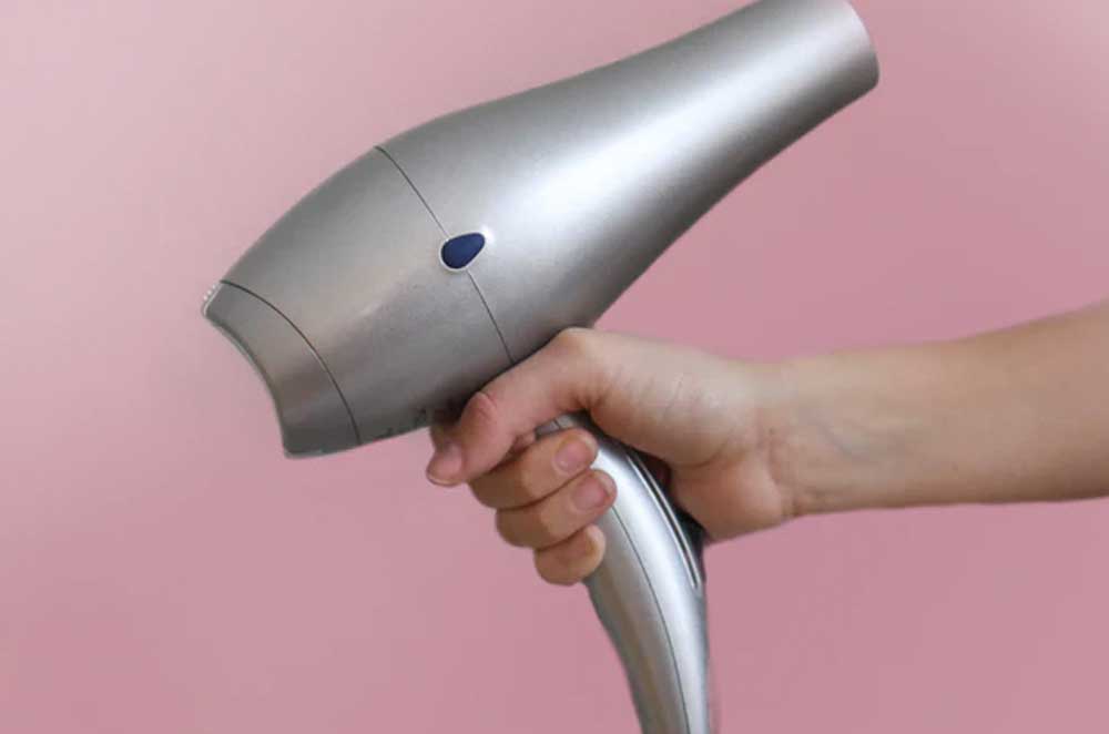 Como lavar roupa na mão: veja passo a passo e dicas para seguir