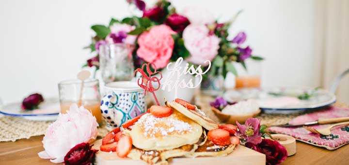 Mesa de café da manhã: o que servir, dicas e ideias com fotos