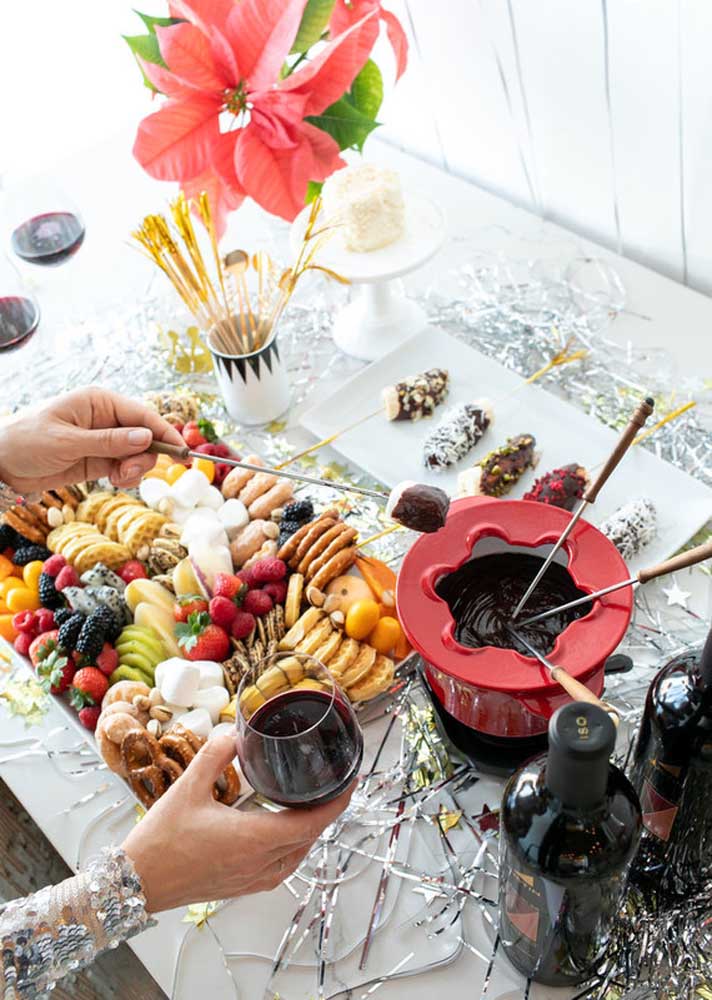 Fondue em casa: tipos, como fazer, dicas e fotos incríveis