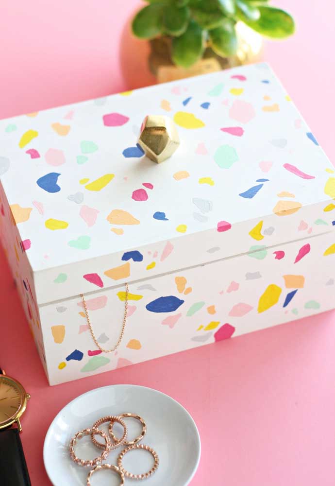 Caixa de mdf decorada: veja tutoriais passo a passo e ideias com fotos Caixa de mdf decorada: veja tutoriais passo a passo e ideias com fotos