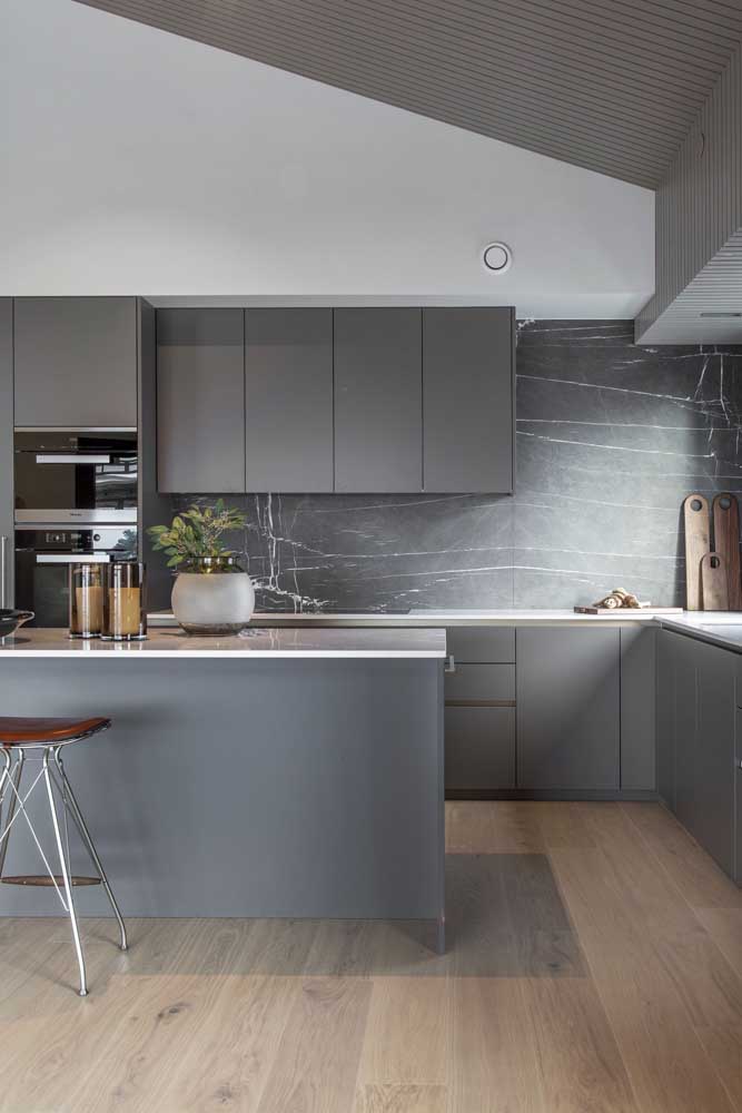 Cozinha grande: 51 dicas, fotos e projetos para você se inspirar