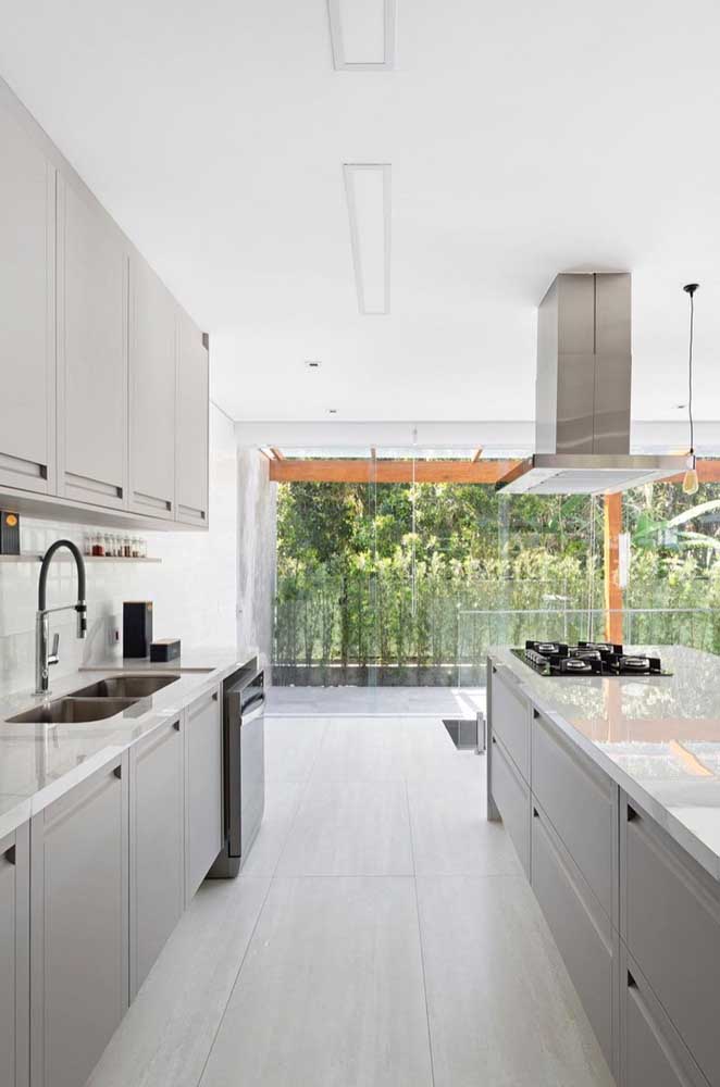 Cozinha grande: 51 dicas, fotos e projetos para você se inspirar