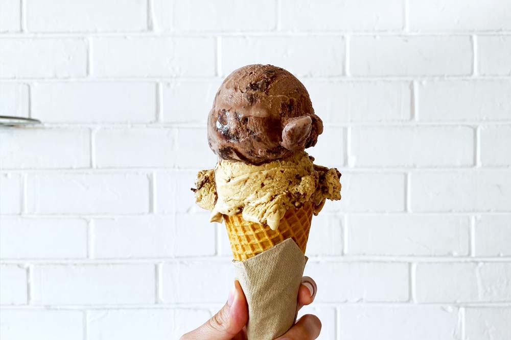 Como tirar mancha de sorvete da roupa: veja passo a passo e produtos indicados