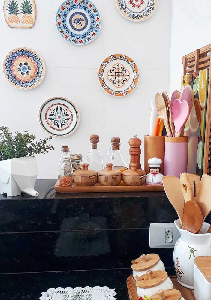 Pratos na parede: como fazer, dicas e fotos para se inspirar