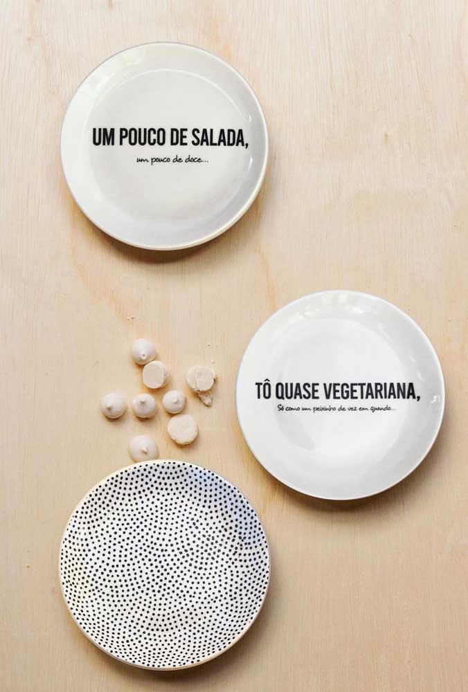 Frases são muito usadas para composição de pratos na parede