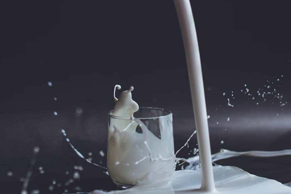 Como tirar mancha de vinho da roupa: descubra em 10 dicas super fáceis