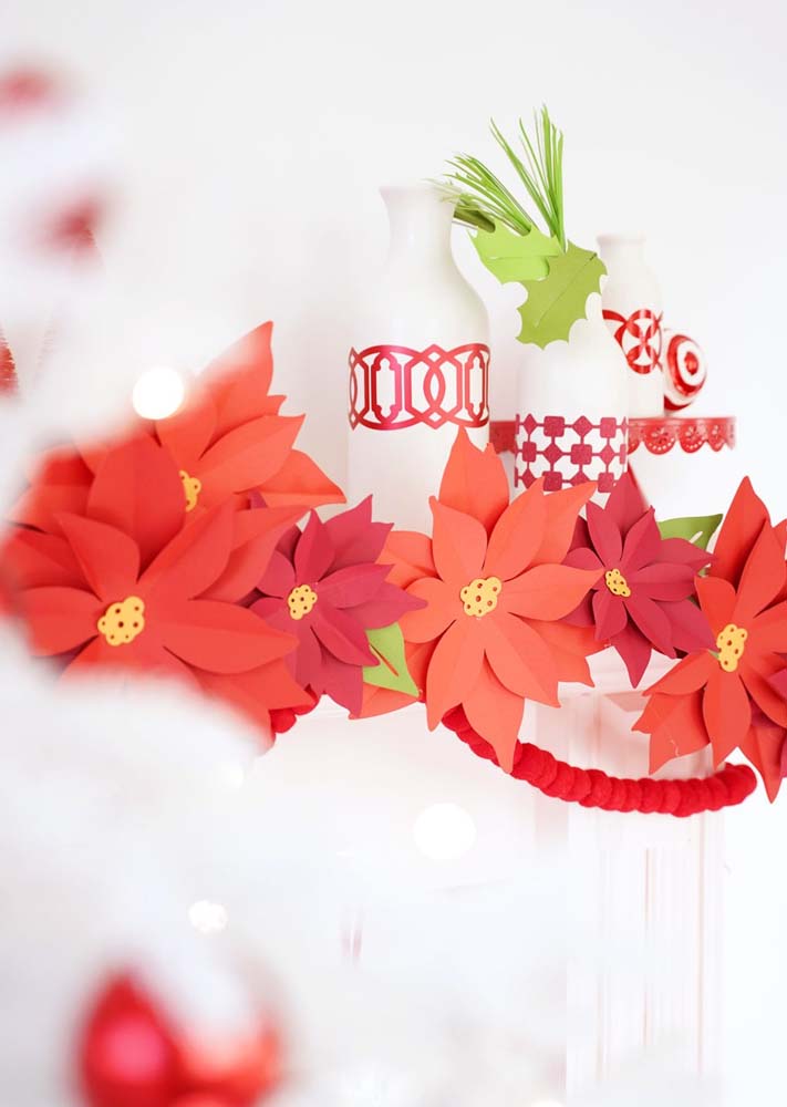 DIY natal: flores de papel e garrafas resignificadas