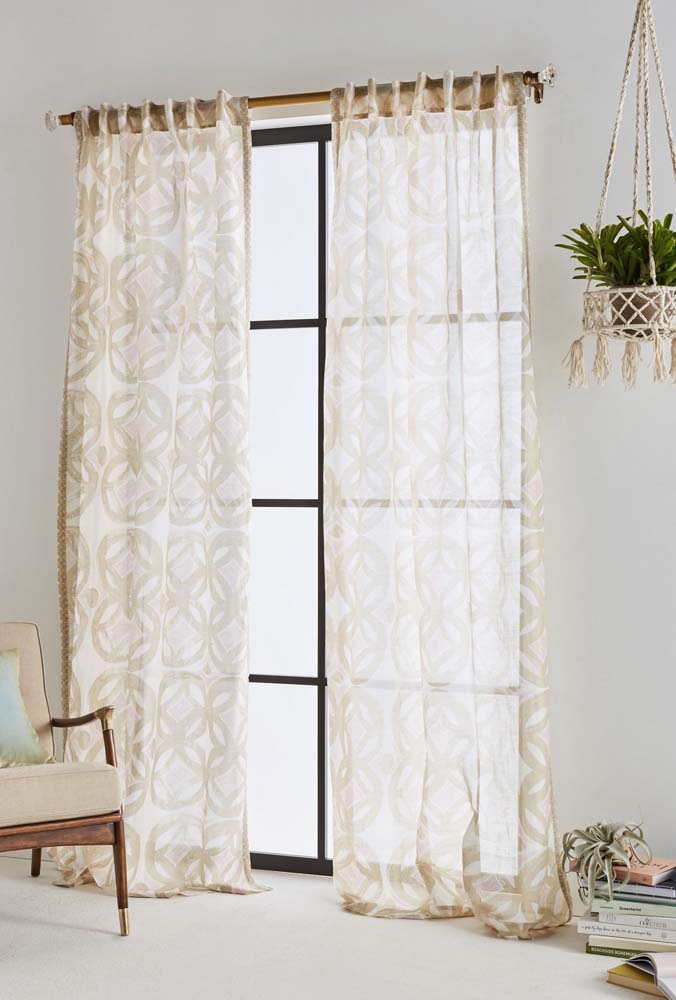 Tecido para cortina: tipos, como escolher e dicas para se inspirar