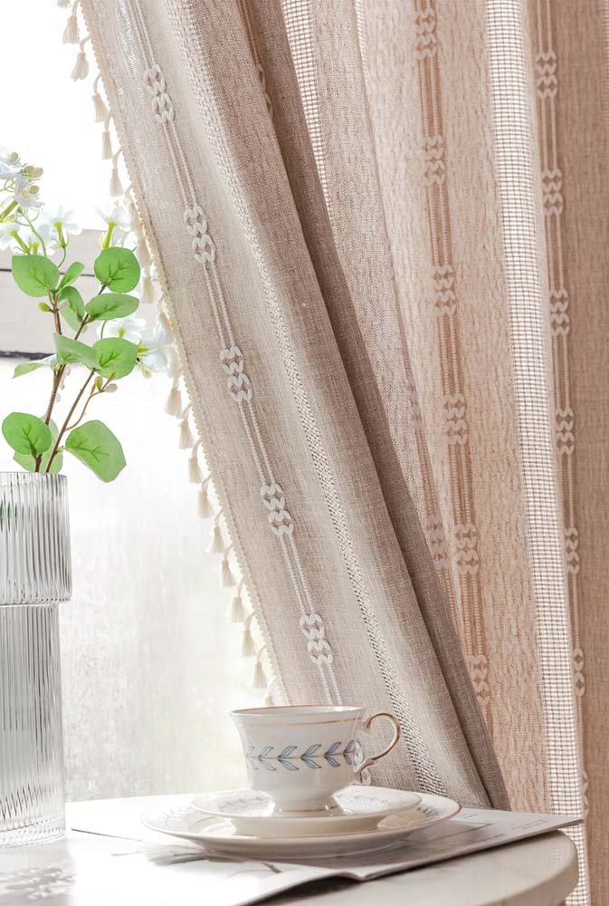 Tecido para cortina: tipos, como escolher e dicas para se inspirar