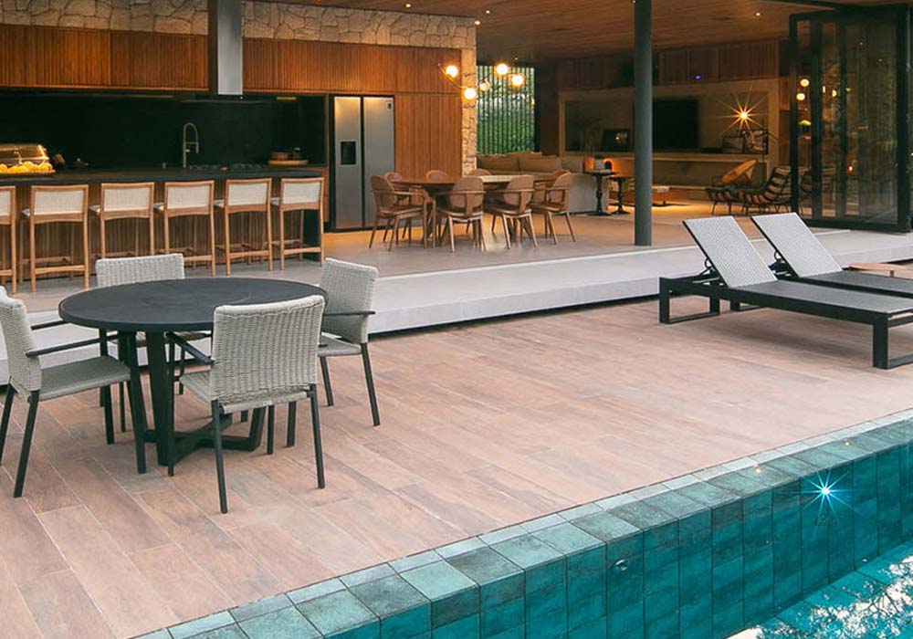 Área gourmet com piscina: dicas de projetos com 50 fotos perfeitas