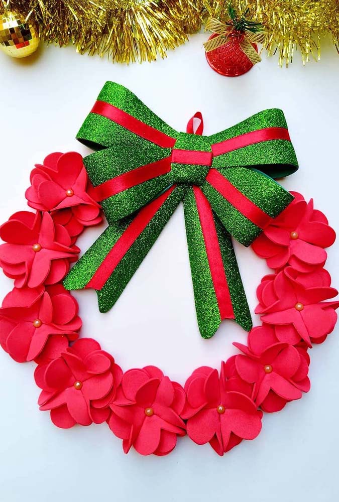 Guirlanda de Natal de EVA: passo a passo e 50 lindas ideias Guirlanda de Natal de EVA: passo a passo e 50 lindas ideias