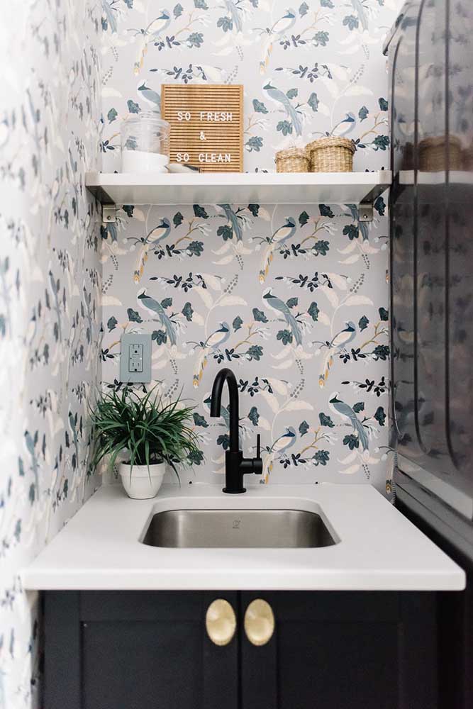 Prateleira para lavanderia: como escolher, dicas e fotos para se inspirar