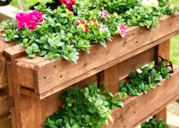 Floreira de pallet: como fazer passo a passo e 52 ideias