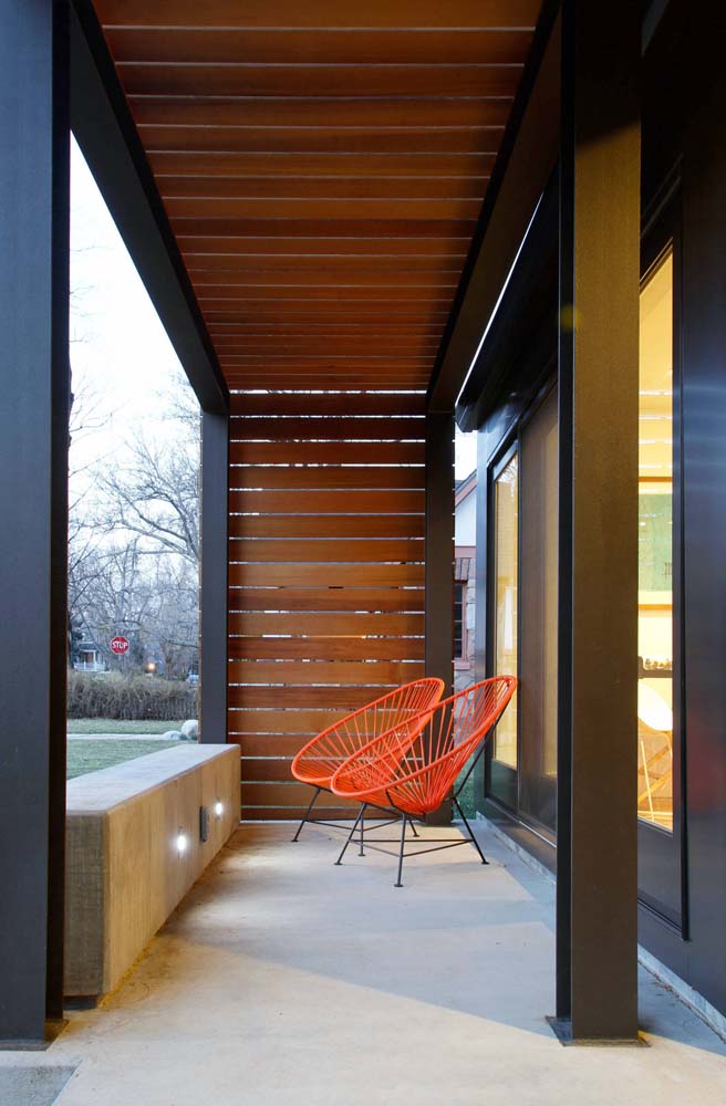 Cadeira vermelha: dicas para escolher e 52 ideias criativas