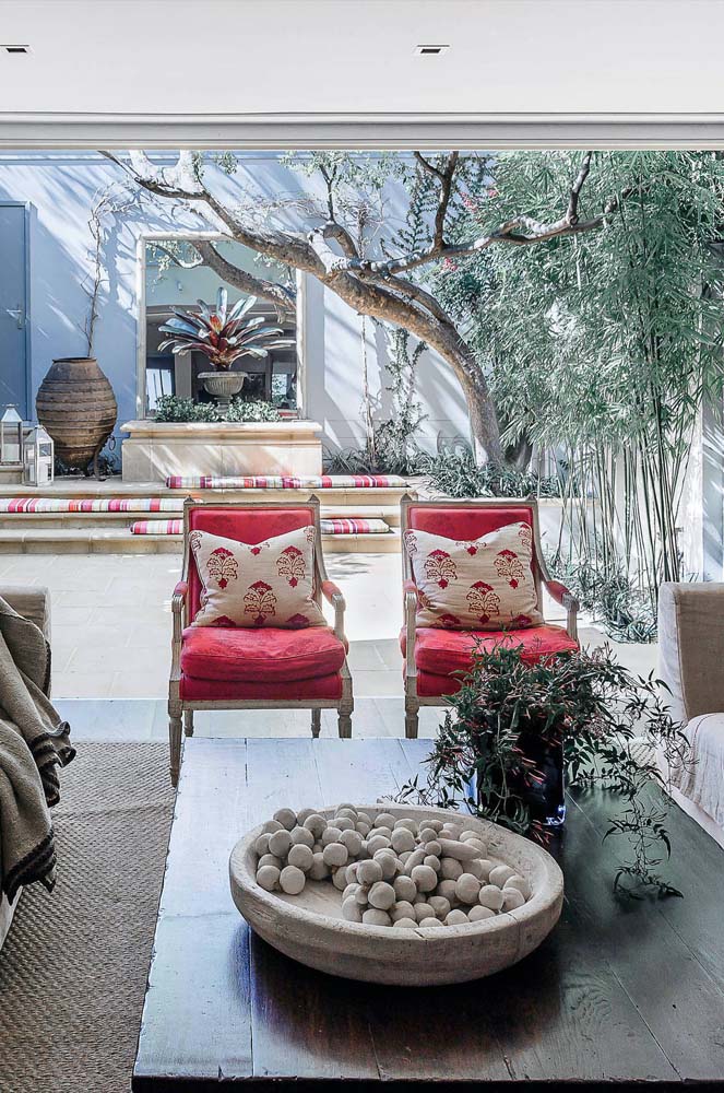 Cadeira vermelha: dicas para escolher e 52 ideias criativas