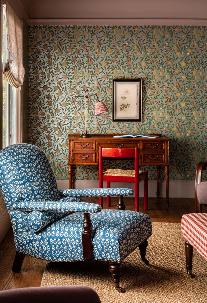 Cadeira vermelha: dicas para escolher e 52 ideias criativas